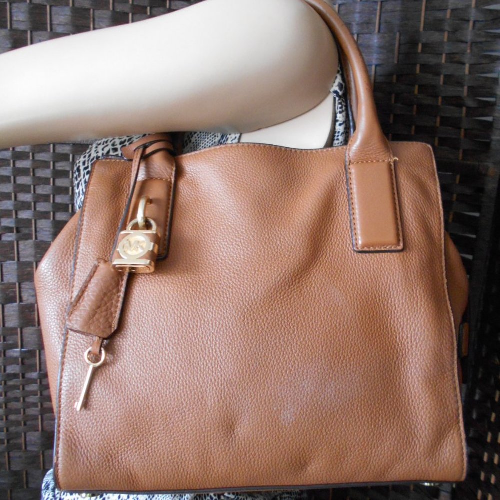 MICHAEL KORS Medium Ivory Shoulder/Satchel Bag - Picture 1 of 7